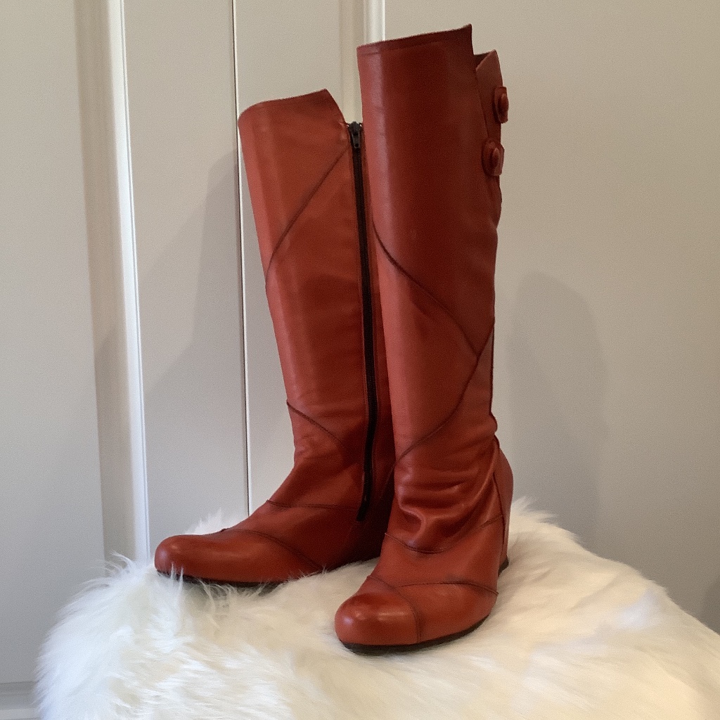 West Size 8.5 Red